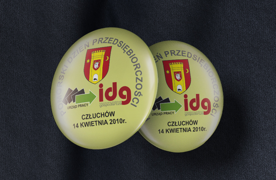druk przypinek reklamowych